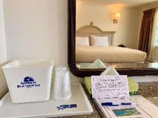 Americas Best Value Inn & Suites Hyannis Cape Cod hotel detail image 6