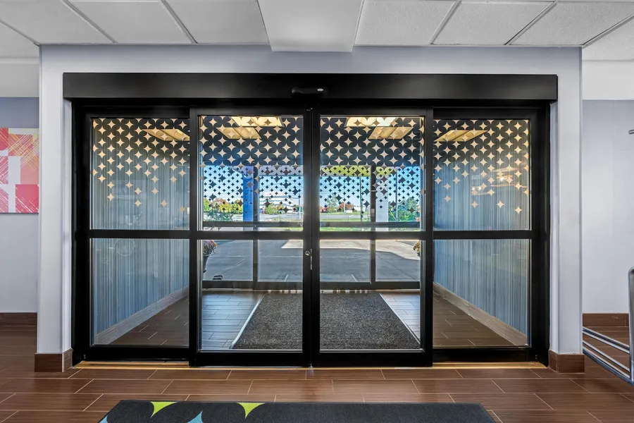 Spark by Hilton Cleveland Beachwood hotel detail image 2