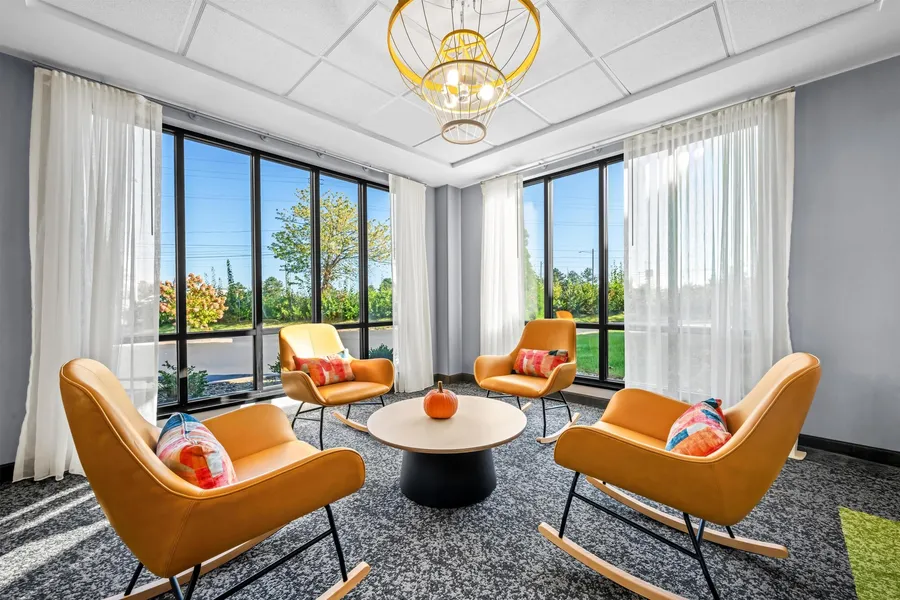 Spark by Hilton Cleveland Beachwood hotel detail image 6