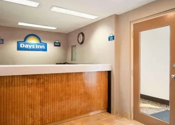 Days Inn by Wyndham Willoughby/Cleveland hotel thumbnail 4