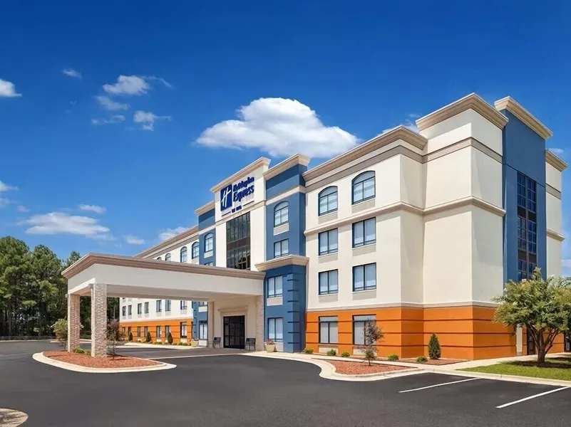 Holiday Inn Express And Suites Raleigh West Lenovo Center by IHG hotel detail image 2