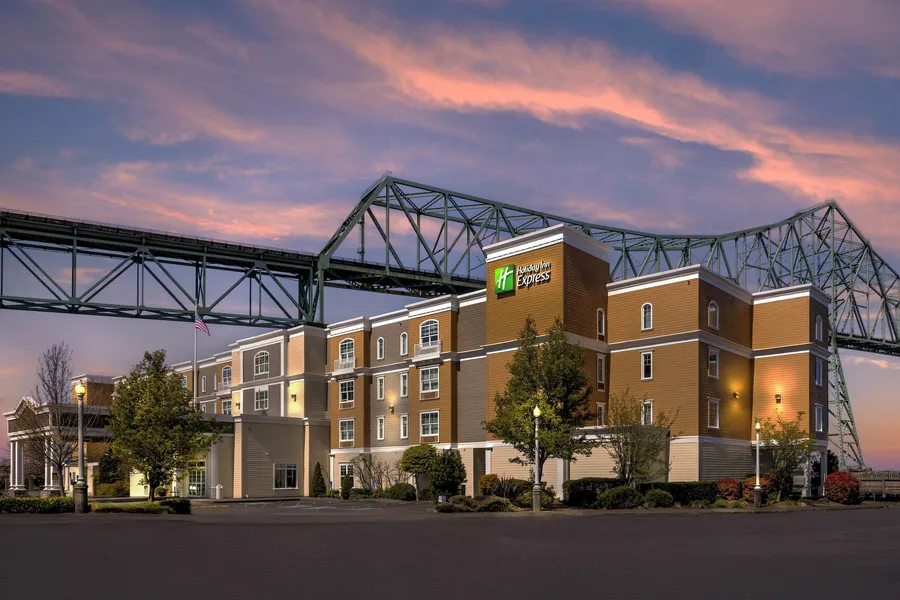 Holiday Inn Express & Suites Astoria by IHG hotel detail image 6