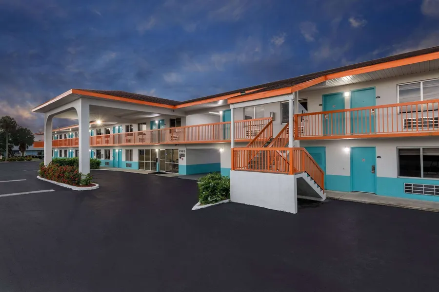 Howard Johnson by Wyndham Vero Beach/I-95 hotel detail image 6