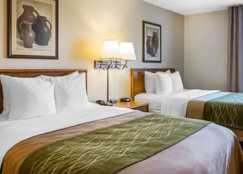 Quality Inn Lone Pine near Mount Whitney hotel thumbnail 3