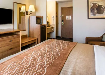 Quality Inn Lone Pine near Mount Whitney hotel thumbnail 4