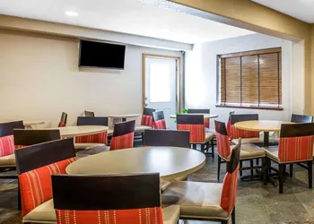 Quality Inn Lone Pine near Mount Whitney hotel thumbnail 6