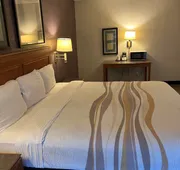 La Quinta Inn & Suites by Wyndham Bossier City hotel detail image 4