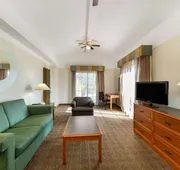 La Quinta Inn & Suites by Wyndham Bossier City hotel detail image 7