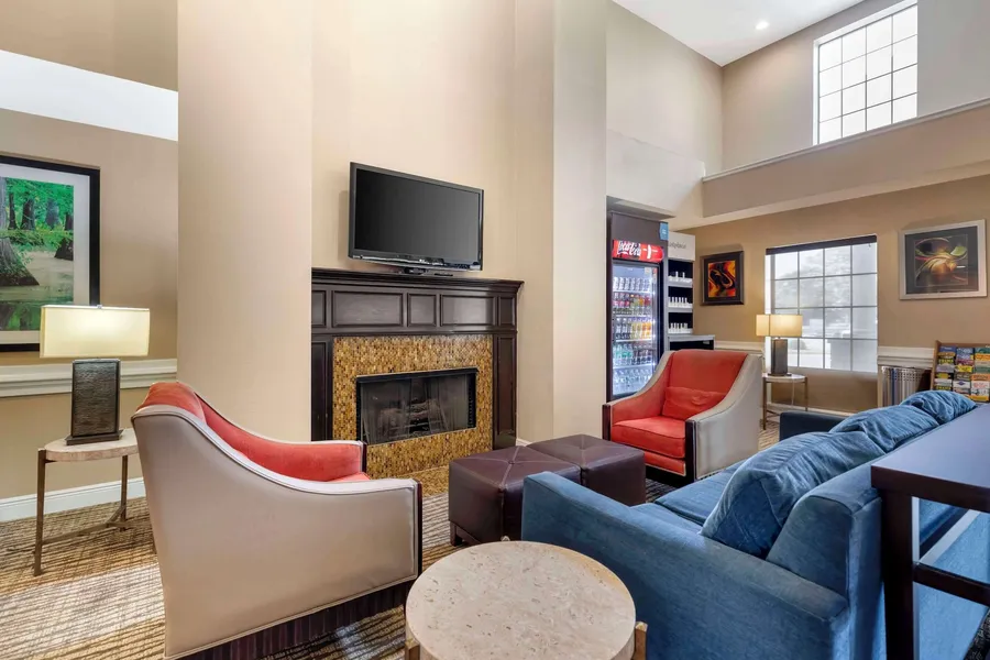 Comfort Suites Port Allen - Baton Rouge hotel detail image 6