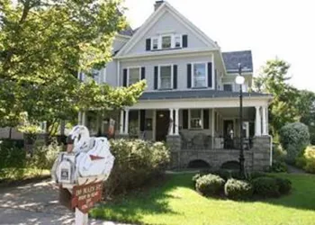 Whistling Swan Inn hotel thumbnail 3