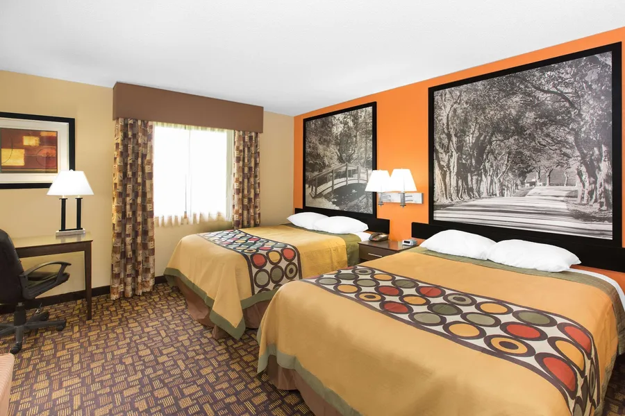 Super 8 by Wyndham Clive IA hotel detail image 6
