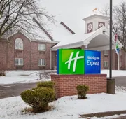 Holiday Inn Express Des Moines-At Drake University, an IHG Hotel hotel detail image 3