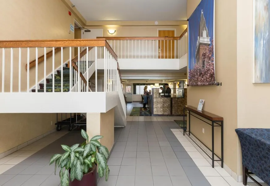Holiday Inn Express Des Moines-At Drake University, an IHG Hotel hotel detail image 6