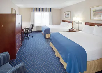 Holiday Inn Express Des Moines-At Drake University, an IHG Hotel hotel thumbnail 7
