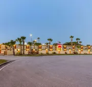 Howard Johnson by Wyndham Lakeland hotel detail image 5