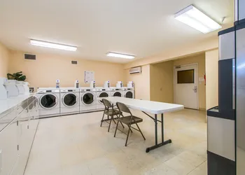 InTown Suites Extended Stay Greensboro NC - Airport hotel thumbnail 4