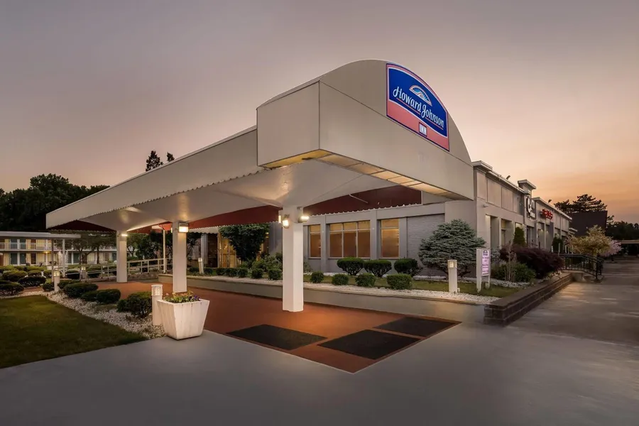 Howard Johnson by Wyndham Albany hotel detail image 2