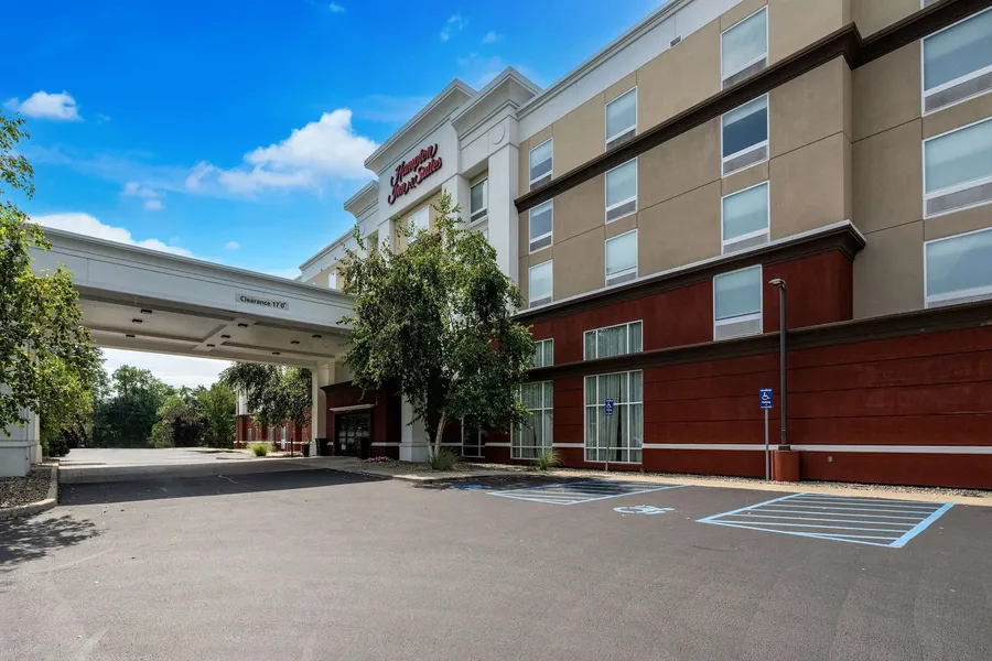 Hampton Inn & Suites Poughkeepsie hotel detail image 2