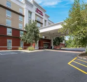 Hampton Inn & Suites Poughkeepsie hotel detail image 3