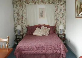 Jenny's Country Manor hotel thumbnail 2