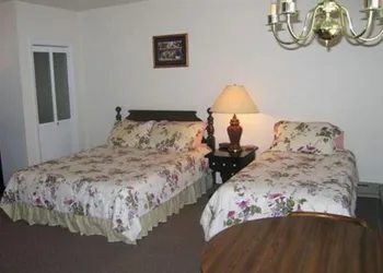 Jenny's Country Manor hotel thumbnail 6