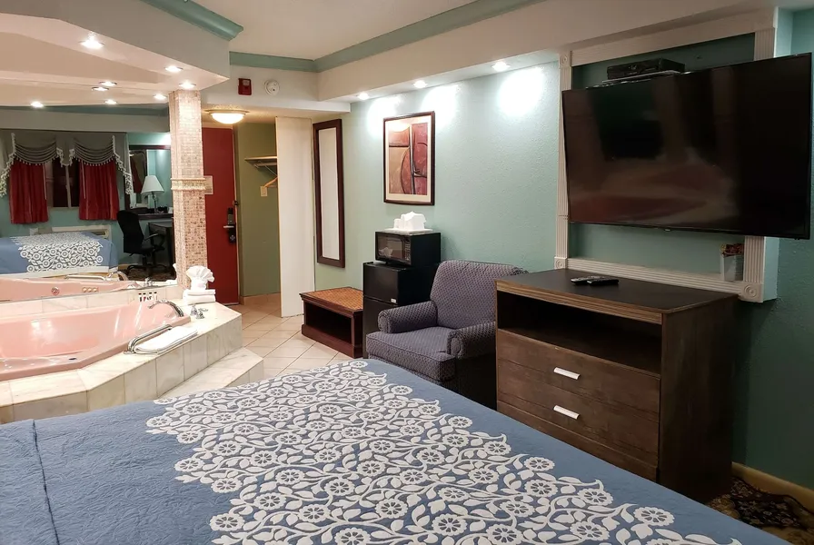 Days Inn by Wyndham Nanuet / Spring Valley hotel detail image 2