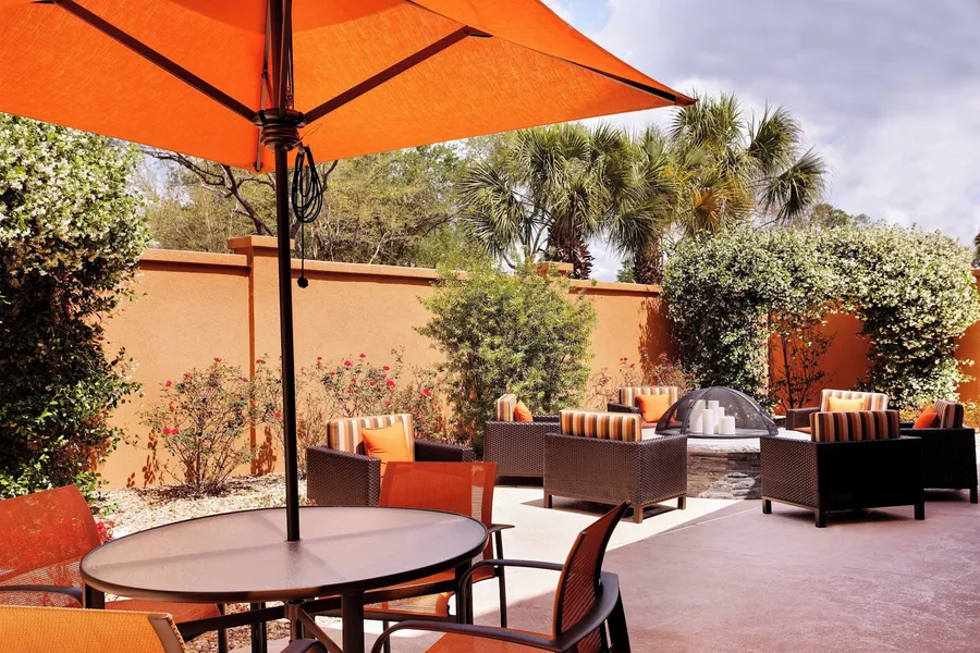 Courtyard by Marriott Gainesville FL hotel detail image 2