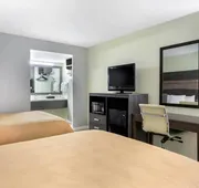 Quality Inn University North I-75 hotel detail image 7