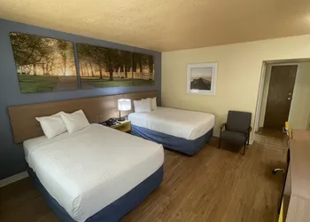 Days Inn by Wyndham Gainesville University hotel thumbnail 8