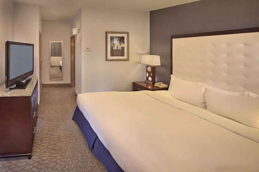 DoubleTree by Hilton Little Rock hotel detail image 6
