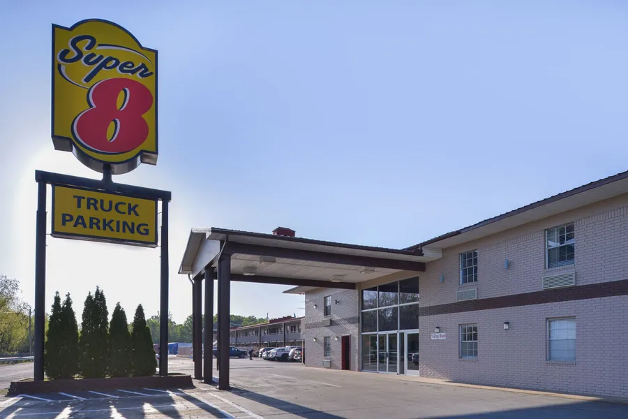 Super 8 by Wyndham Little Rock/North/Airport hotel detail image 2
