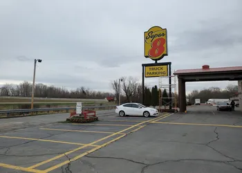 Super 8 by Wyndham Little Rock/North/Airport hotel thumbnail 4
