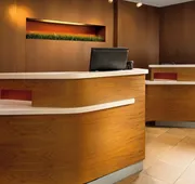Courtyard Marriott Waldorf hotel detail image 4