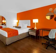 Howard Johnson by Wyndham Waukegan Great Lakes hotel detail image 7