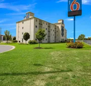 Motel 6 Kingston, ON hotel detail image 4