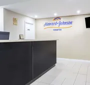 Howard Johnson by Wyndham Kingston hotel detail image 3