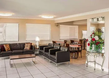 Rodeway Inn & Suites hotel thumbnail 2