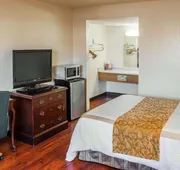 Rodeway Inn & Suites hotel detail image 5