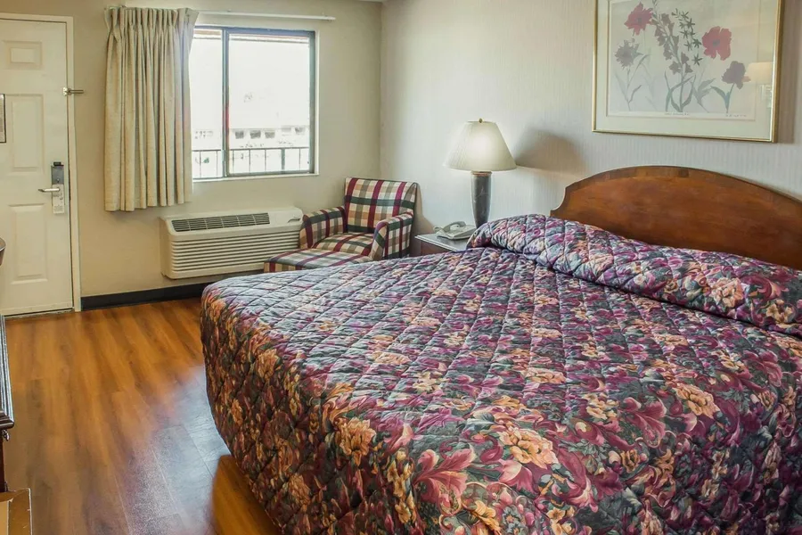 Rodeway Inn & Suites hotel detail image 6