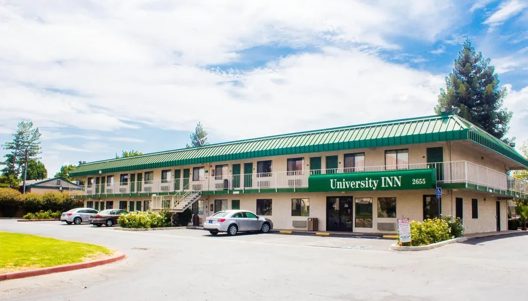 University Inn hotel detail image 2