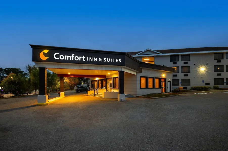 Comfort Inn & Suites Barrie hotel detail image 2