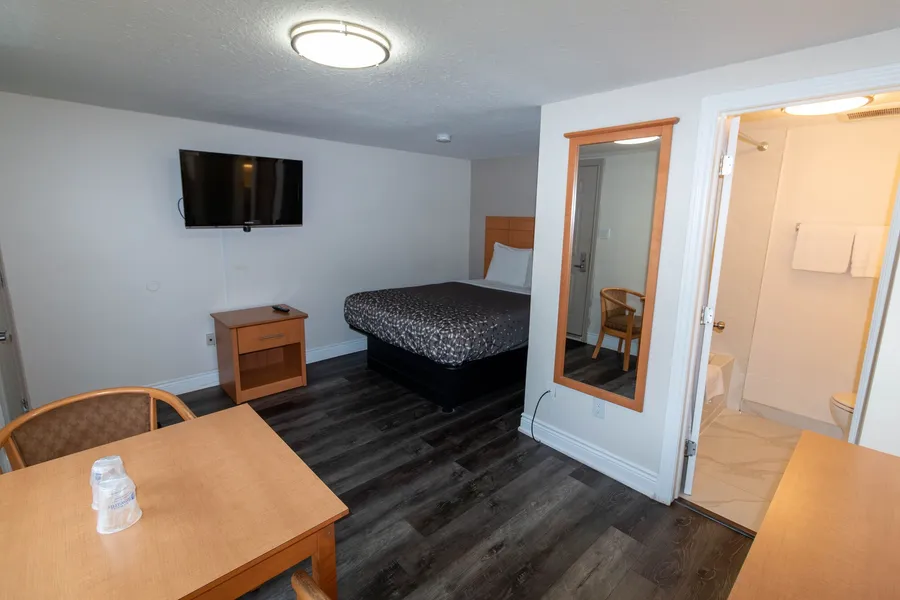Borden Inn & Suites hotel detail image 2