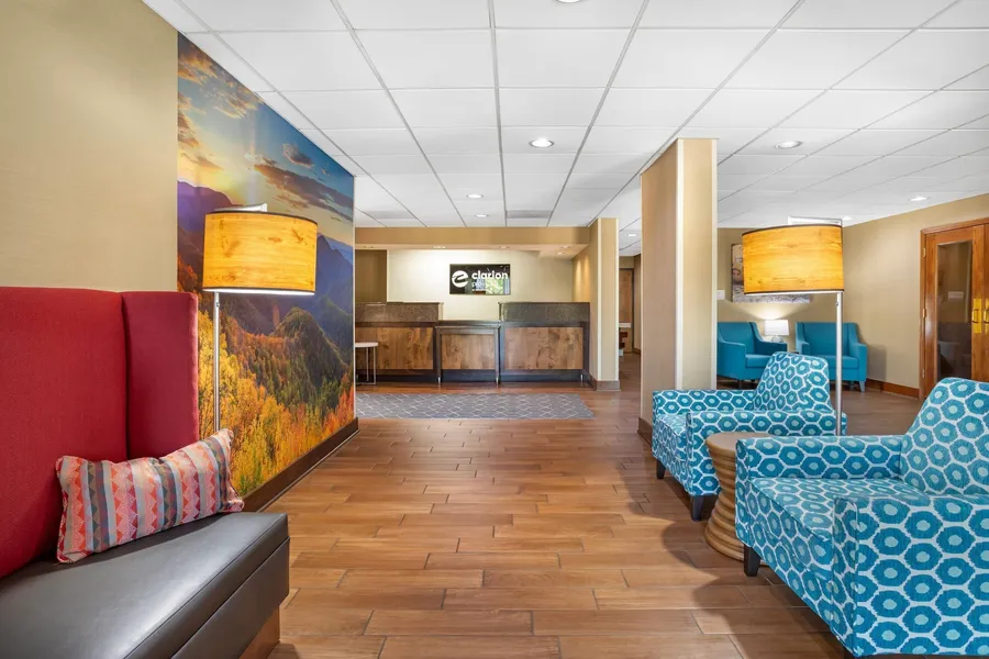 Clarion Pointe Cherokee hotel detail image 2