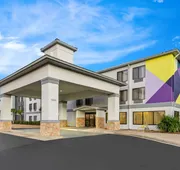Spark by Hilton Tuscaloosa University hotel detail image 3