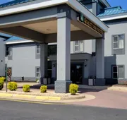 Quality Inn and Suites hotel detail image 3