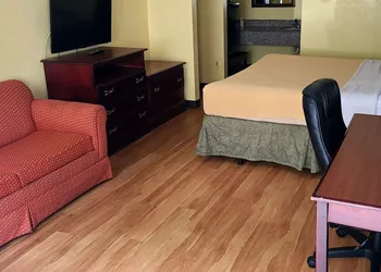 Days Inn By Wyndham Kennesaw hotel thumbnail 6