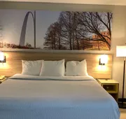 Days Inn by Wyndham Kingdom City hotel detail image 7