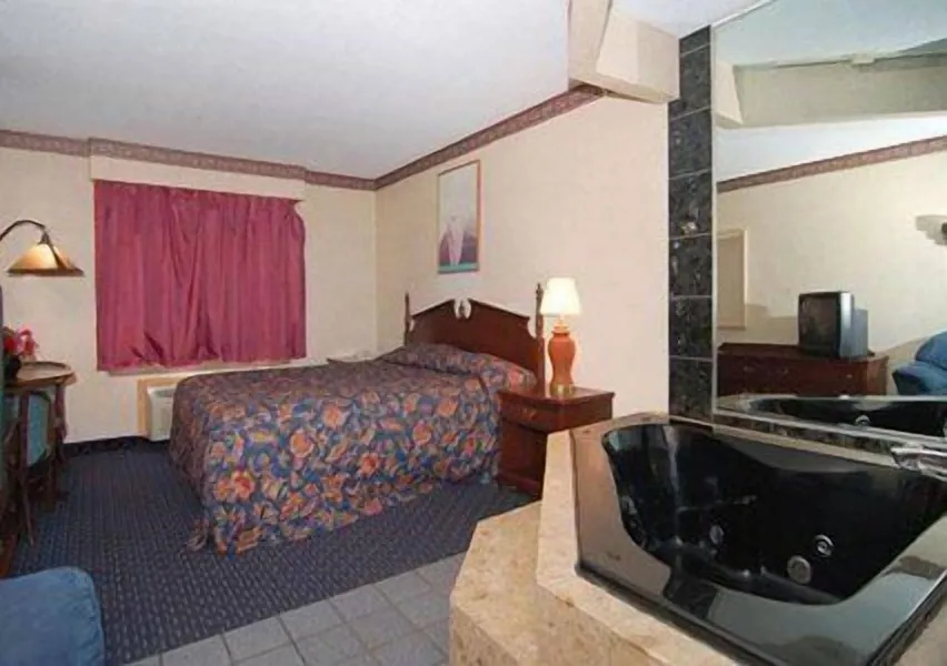 Econo Lodge Scranton near Montage Mountain hotel detail image 6