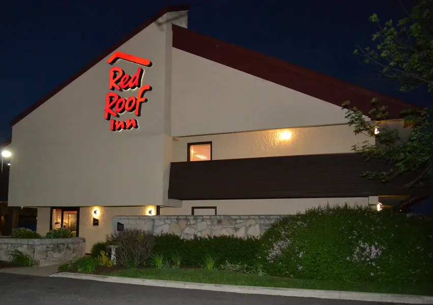 Red Roof Inn Merrillville hotel detail image 2