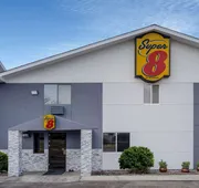 Super 8 by Wyndham Merrillville hotel detail image 3